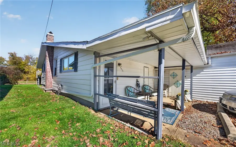 2839 Riverside Park Se Road, Uhrichsville, OH 44683 - #3