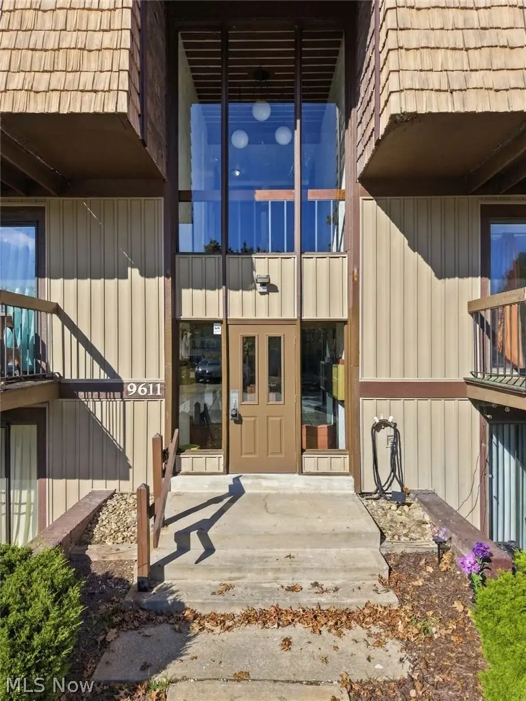 9611 Sunrise Boulevard #K3, North Royalton, OH 44133 - #3
