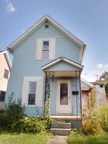 301 E Center Street, Fostoria, OH 44830 - #1