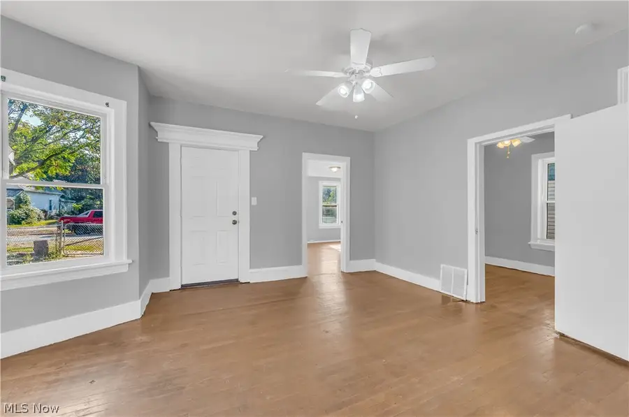 6706 Lawn Avenue, Cleveland, OH 44102 - #3
