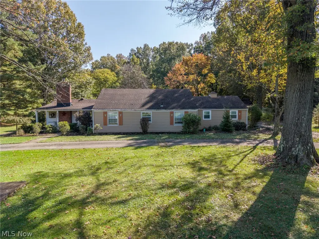 8769 Usher Road, Olmsted, OH 44138 - #1