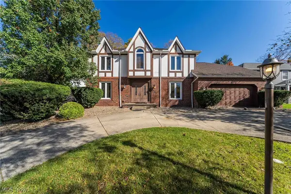 18903 Heritage Trail, Strongsville, OH 44136