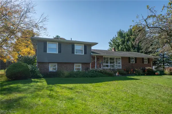5522 Grove Street, Louisville, OH 44641