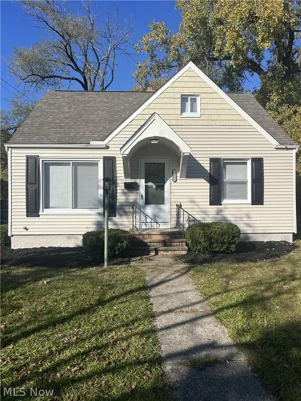 16001 Westview Avenue, Cleveland, OH 44128