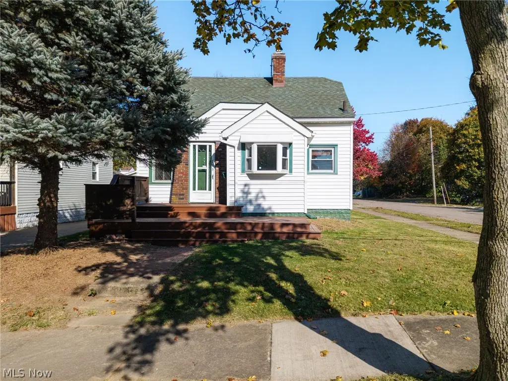173 W Way Street, Barberton, OH 44203 - #1