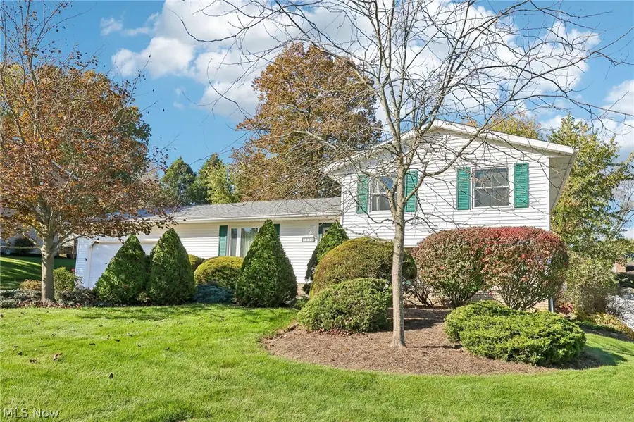 3300 Butternut Drive, Barberton, OH 44203 - #2