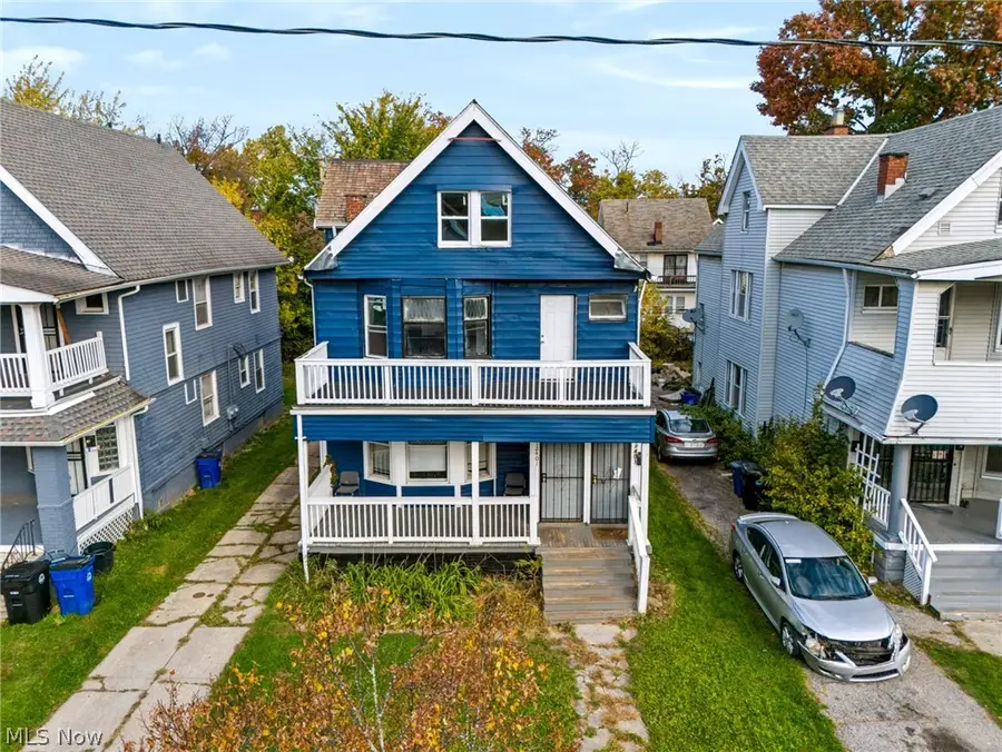 12401 Chesterfield Avenue, Cleveland, OH 44108 - #2