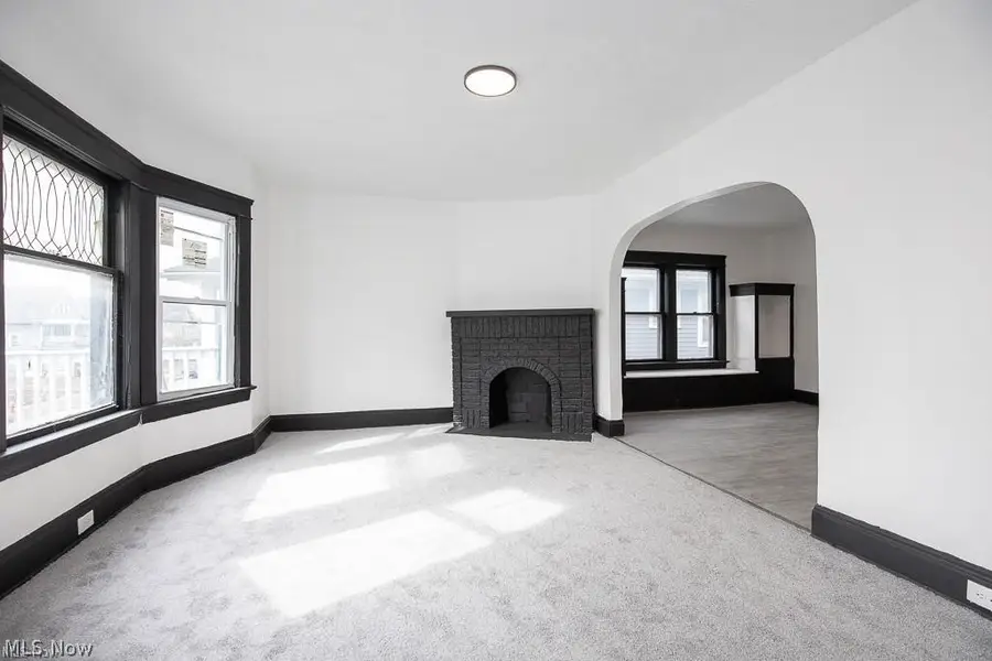 12401 Chesterfield Avenue, Cleveland, OH 44108 - #3