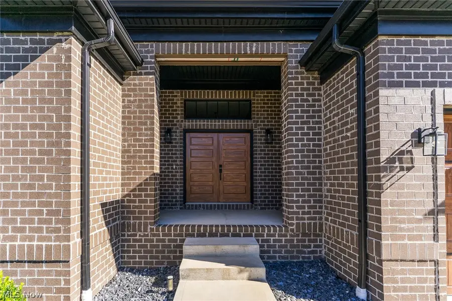 2645 Waters Edge Drive, Columbiana, OH 44408 - #2