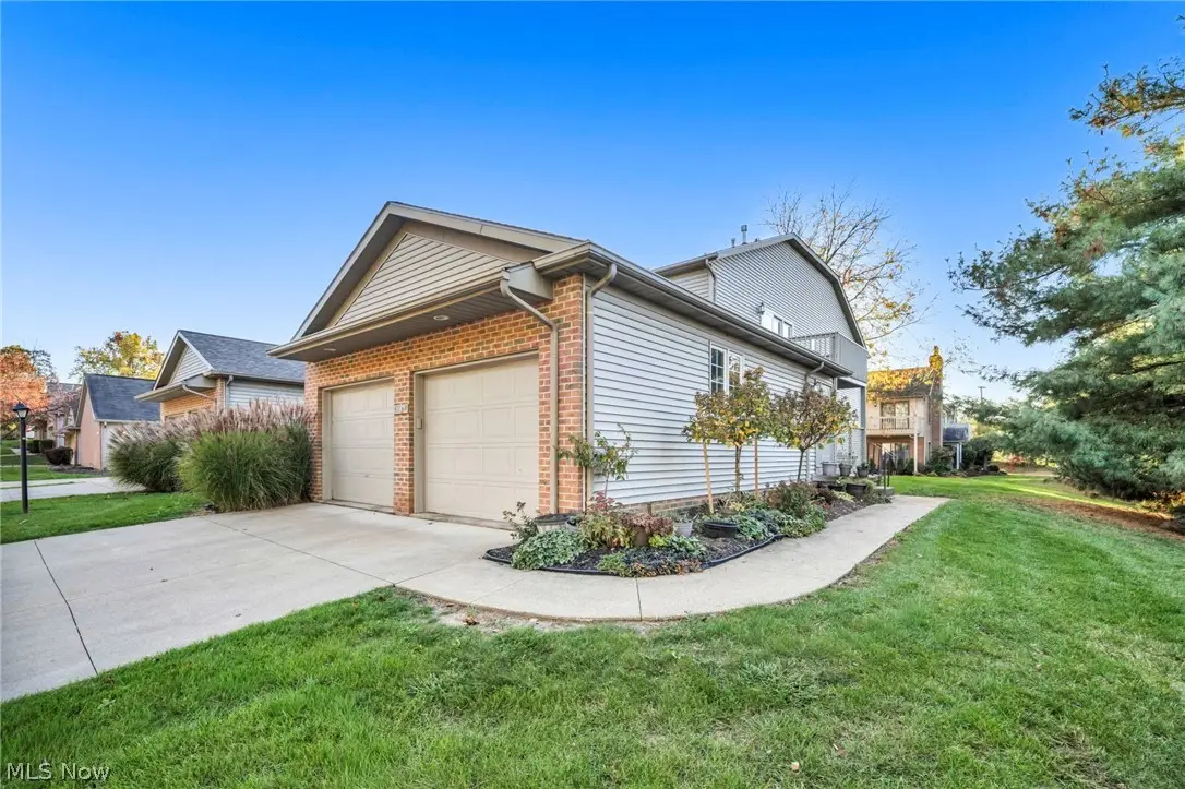 411 Sherbrook Ne Circle #411D, North Canton, OH 44720 - #1