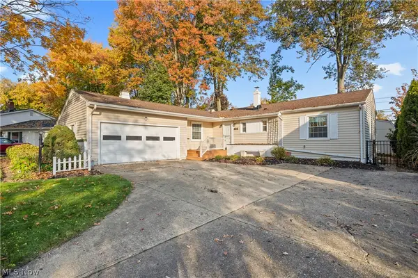222 Colgate Avenue, Elyria, OH 44035