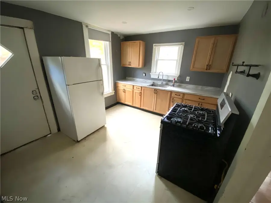 1929 Tuscarawas E Street, Canton, OH 44707 - #3