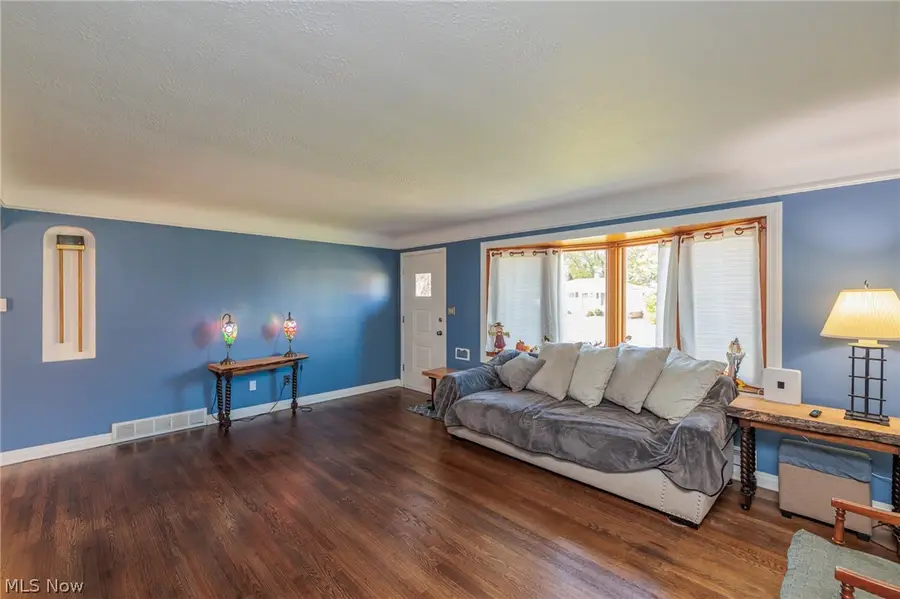 7307 Nobb Hill Drive, Parma, OH 44130 - #2