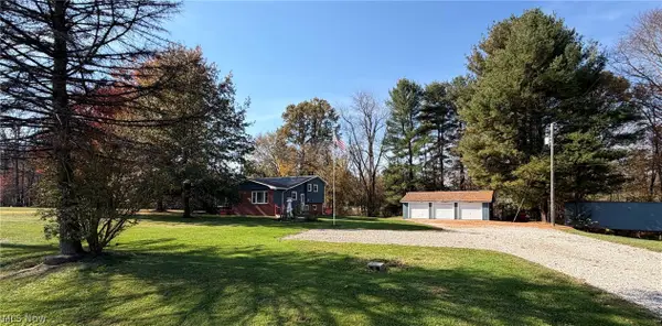 9116 State Route 800 Se, Uhrichsville, OH 44683