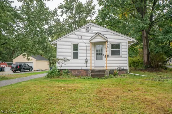 2325 Eastlawn Avenue, Akron, OH 44305