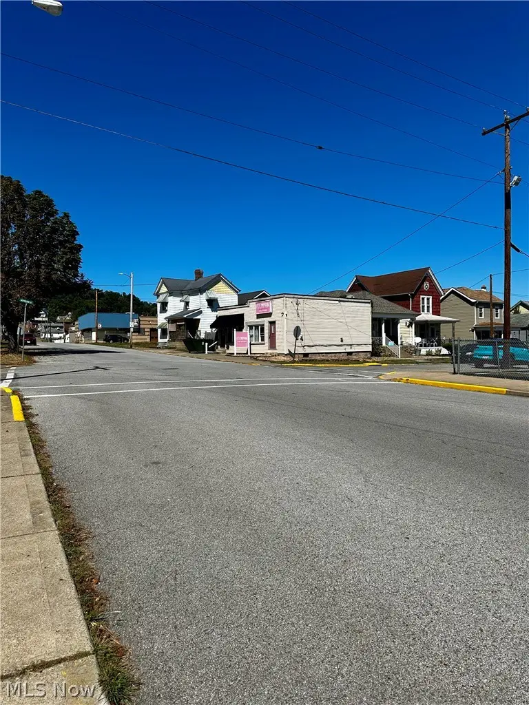 654 S Zane Highway, Martins Ferry, OH 43935 - #3