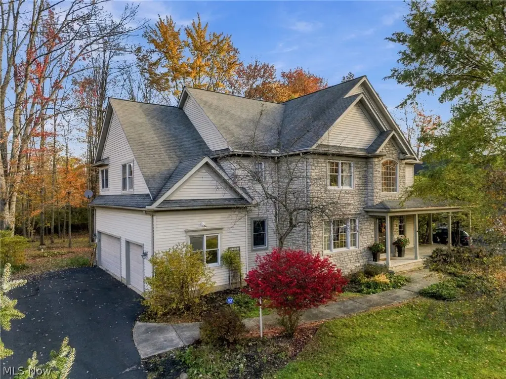 8140 Carrington Place, Chagrin Falls, OH 44023 - #1