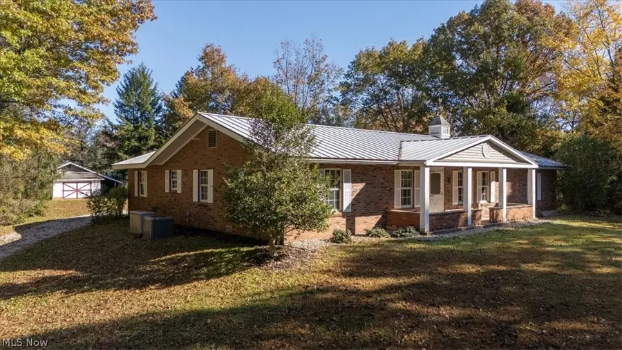 105 Windsor Drive, Mineral Wells, WV 26150 - #3