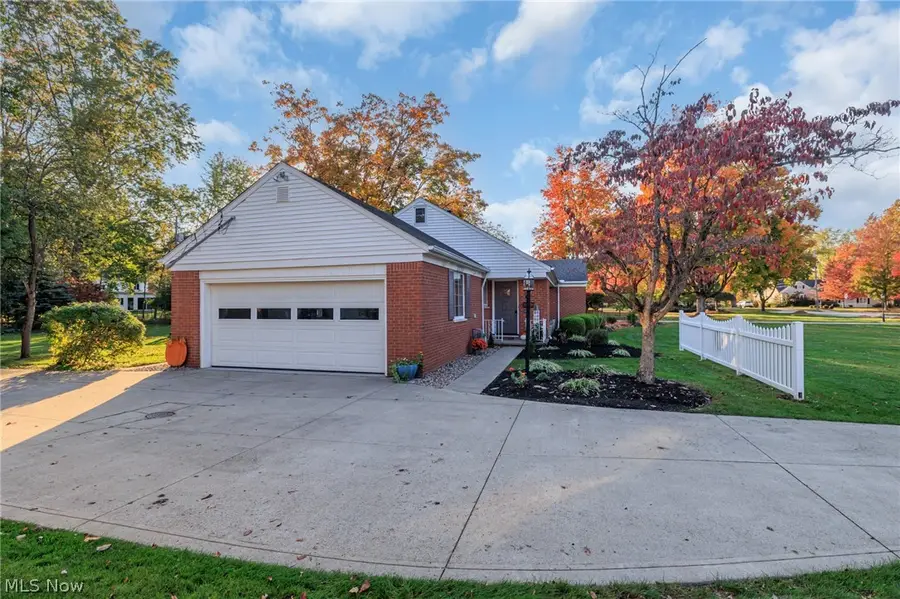 23237 S Melrose Drive, Westlake, OH 44145 - #2
