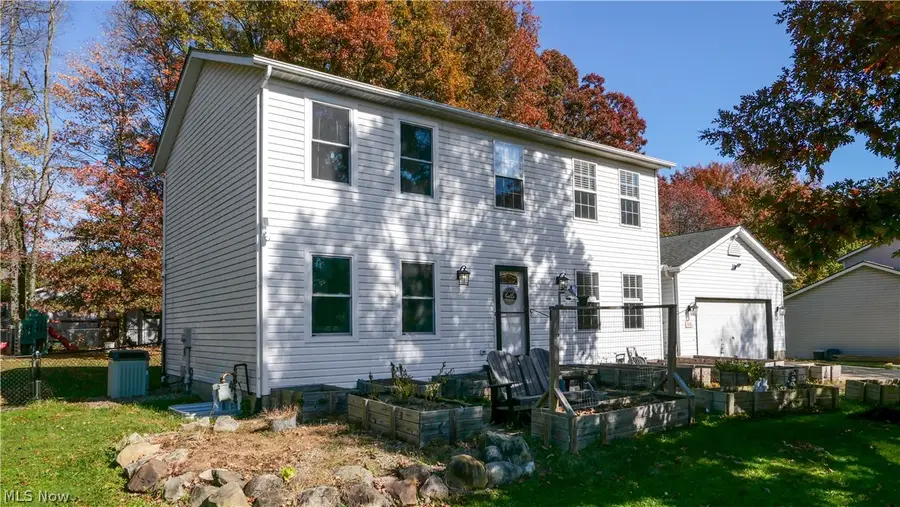 8225 Clover Lane, Garrettsville, OH 44231 - #2