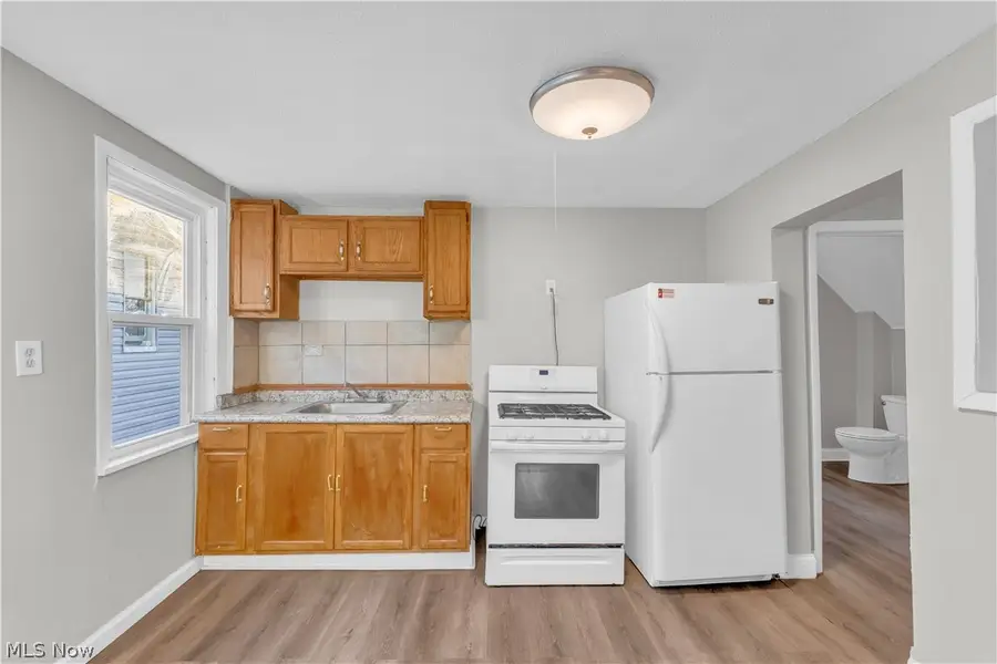 3150 W 70th Street, Cleveland, OH 44102 - #3
