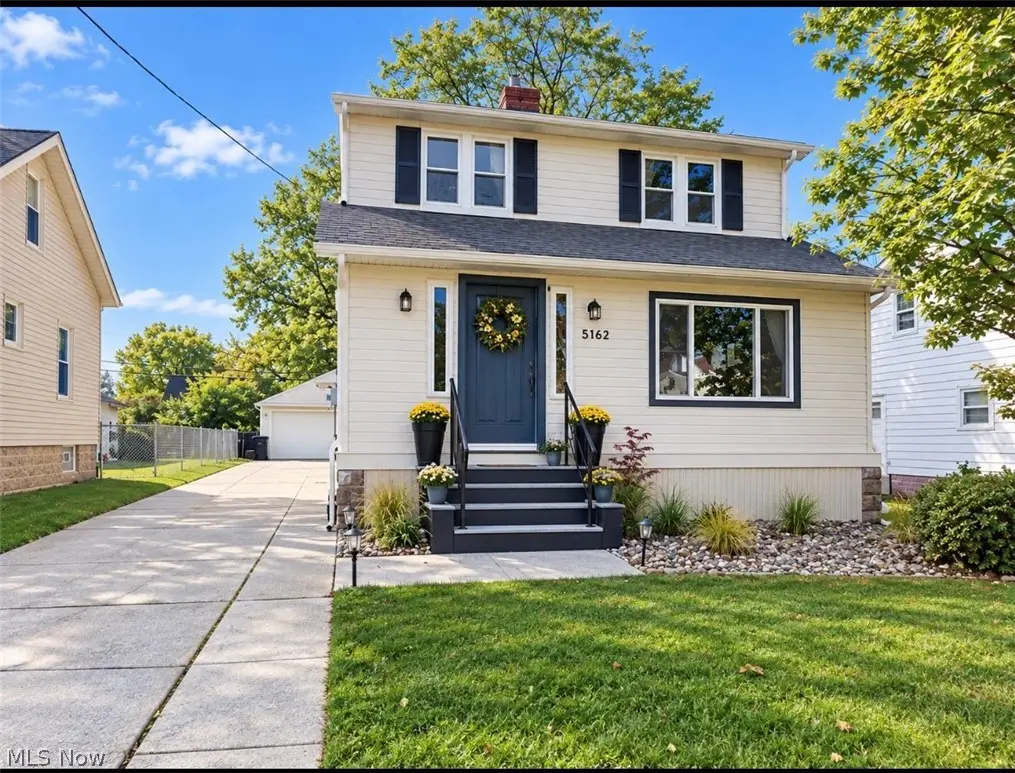 5162 Oakmont Drive, Lyndhurst, OH 44124 - #1