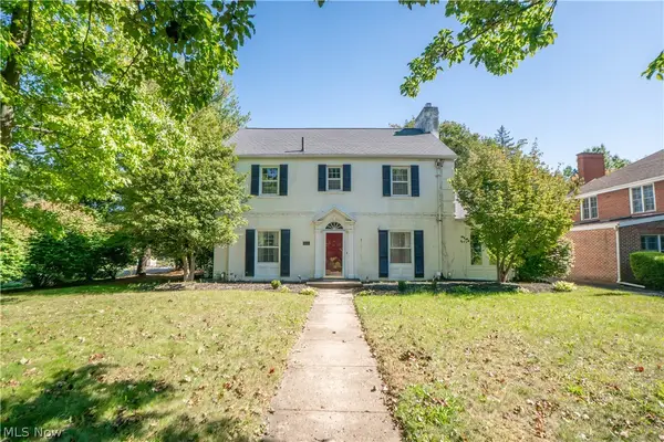 2412 University Nw Avenue, Canton, OH 44709