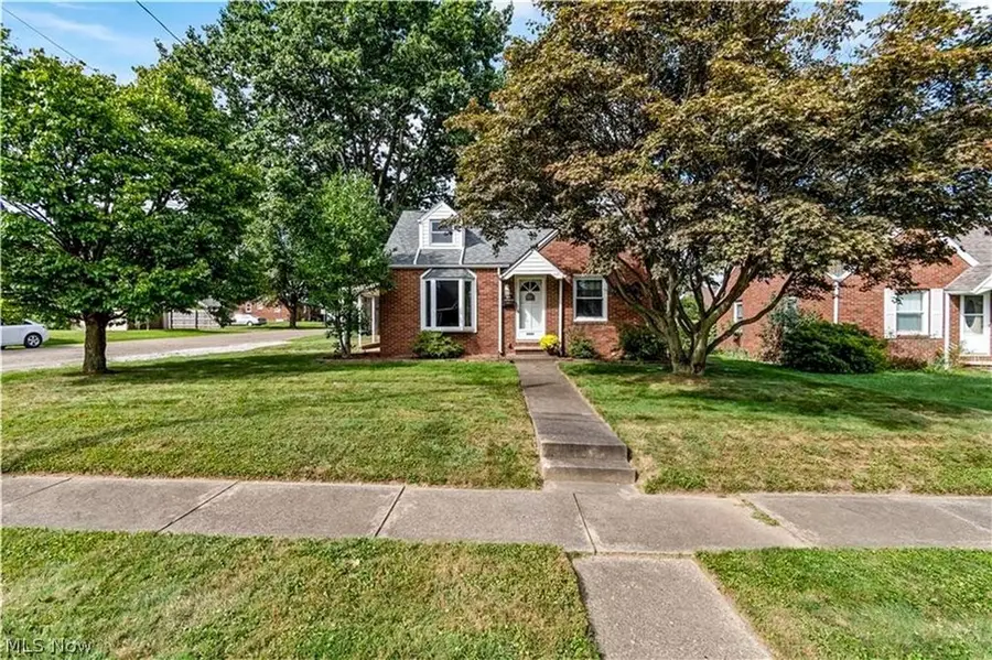 2945 15th Nw Street, Canton, OH 44708 - #2
