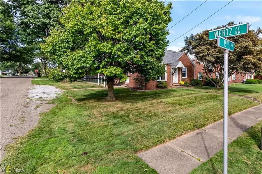 2945 15th Nw Street, Canton, OH 44708 - #3