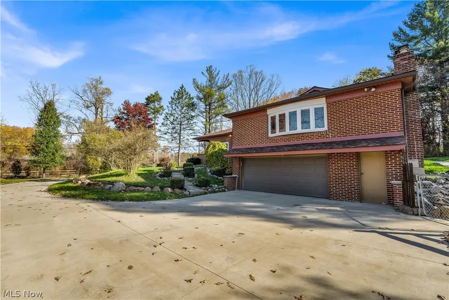8633 Kinsman Road, Novelty, OH 44072 - #2