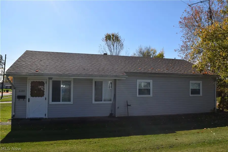 2233 Maxine Ne Avenue, Canton, OH 44705 - #3