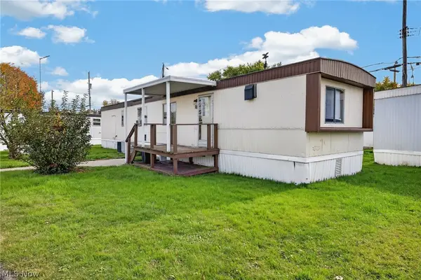 4199 Massillon Road #11, Uniontown, OH 44685