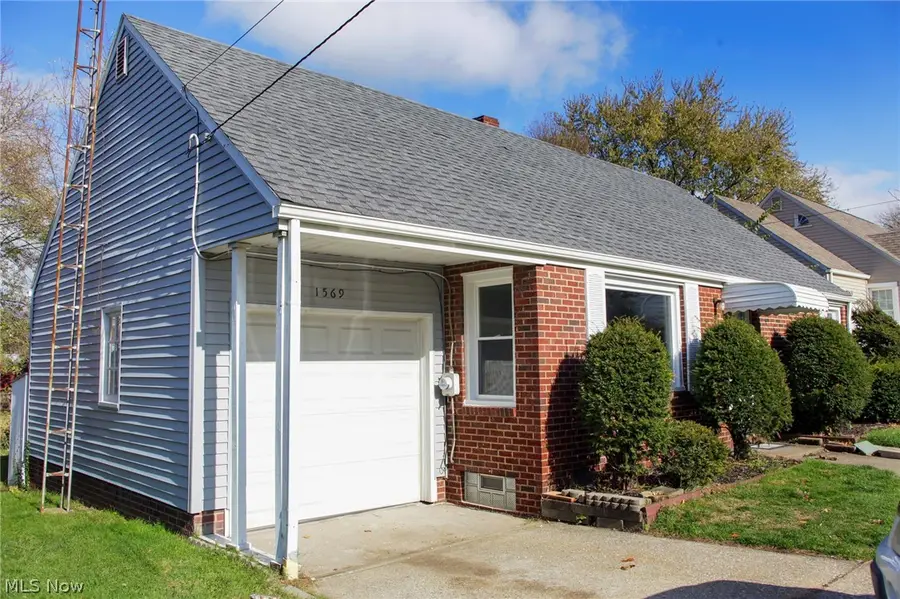 1569 25th Nw Street, Canton, OH 44709 - #3
