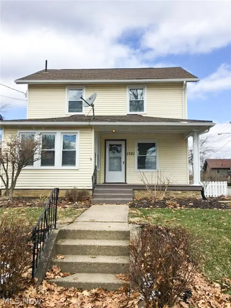 1701 27th Nw Street, Canton, OH 44709 - #1