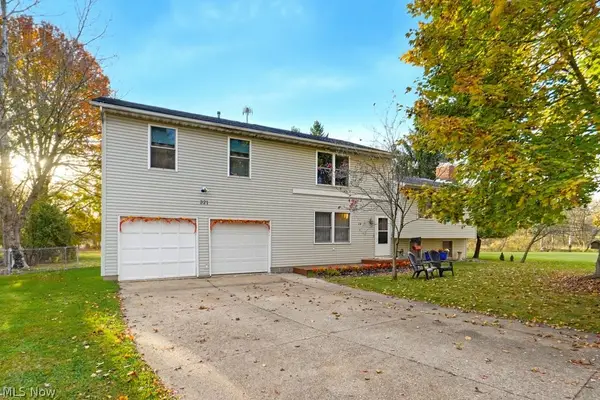 321 Suzanne Drive, Kent, OH 44240