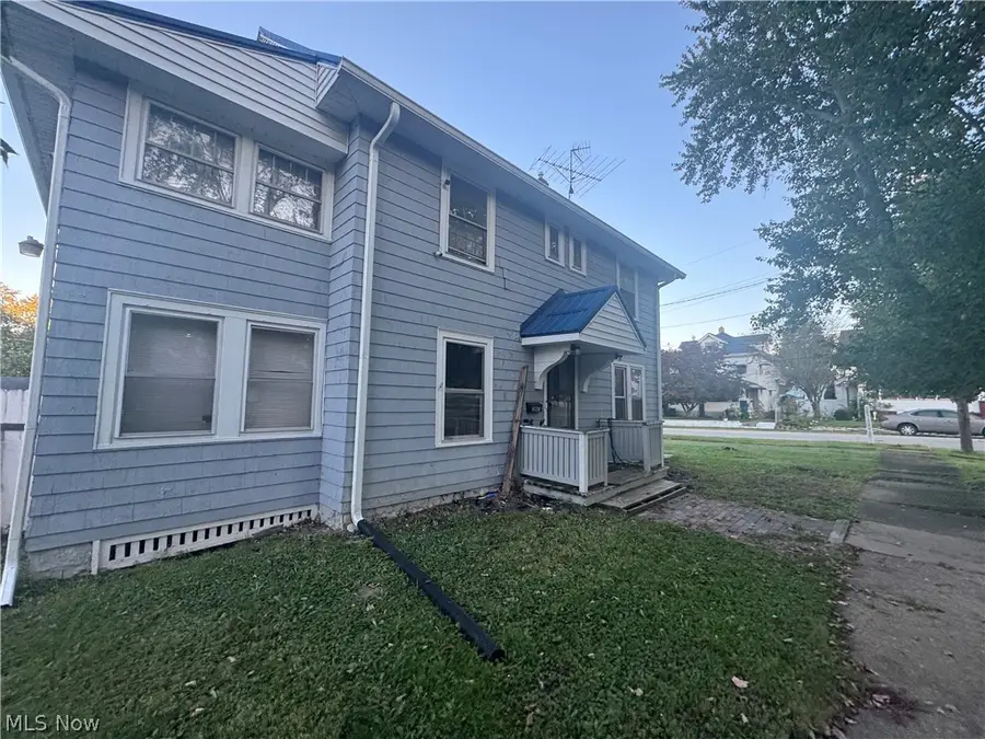 287 Lawrence Ne Avenue, Warren, OH 44483 - #2