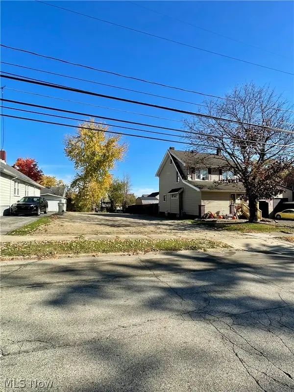 139 N Hazelwood Avenue, Youngstown, OH 44509