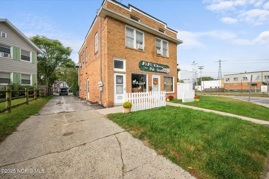 1861 Tremainsville Road, Toledo, OH 43613 - Image #2