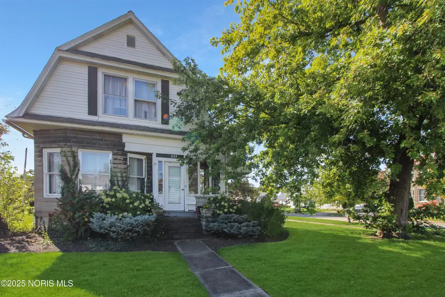 229 W 4th Street, Port Clinton, OH 43452 - Image #2