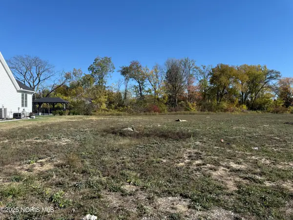 5641 Olive Tree Lane, Monclova, OH 43542