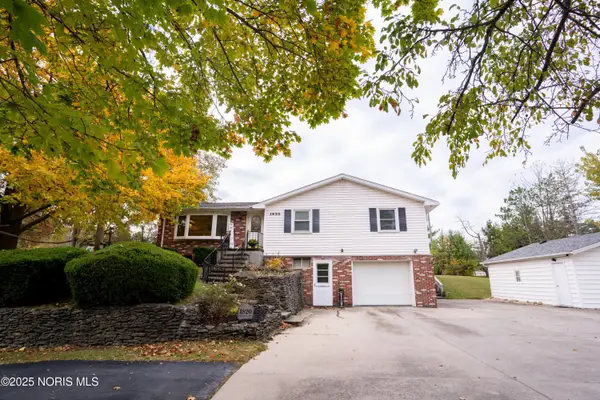 1820 Ayersville Avenue, Defiance, OH 43512