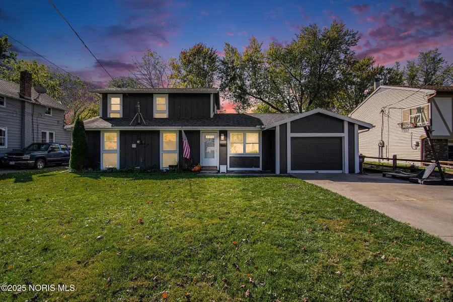 2285 Fitkin Street, Toledo, OH 43613 - Image #2