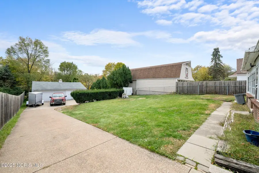 357 Hillside Drive, Rossford, OH 43460 - Image #3