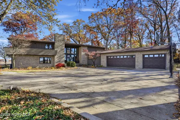 16620 Mitchell Road, Bowling Green, OH 43402