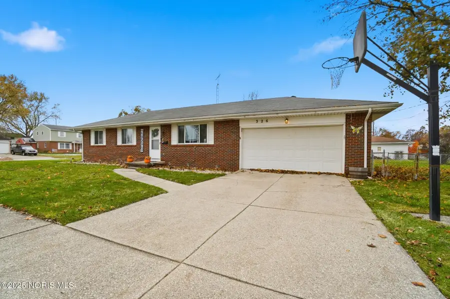 326 Pepperton Drive, Oregon, OH 43616 - Image #3