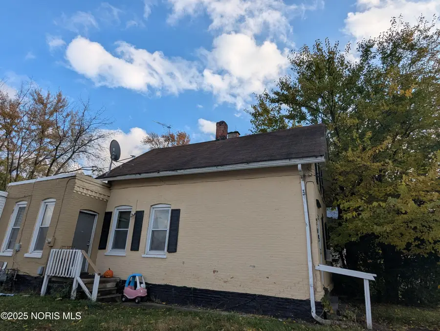 205 Courtland Avenue, Toledo, OH 43609 - Image #2