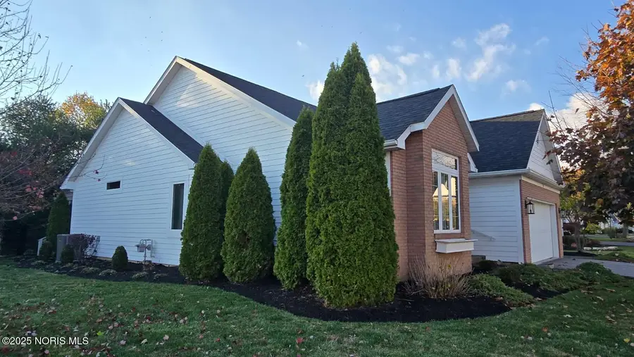 534 Deer Lake Drive, Findlay, OH 45840 - Image #2