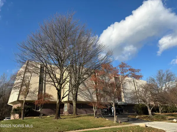 5860 Cresthaven Lane, Toledo, OH 43614