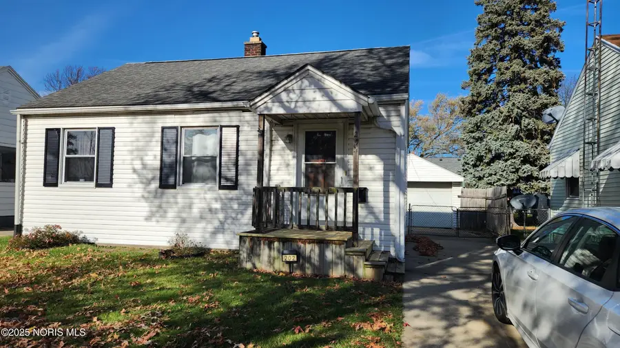 202 Waggoner Boulevard, Toledo, OH 43612 - Image #2