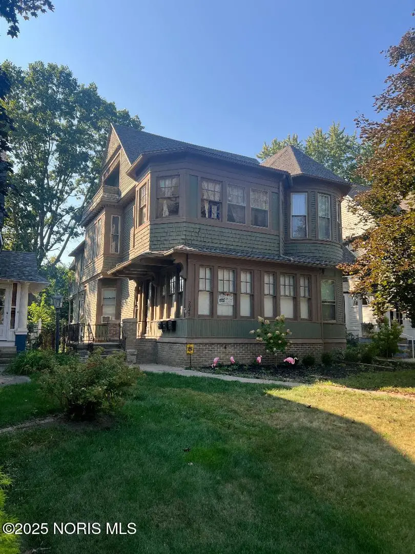 2045 Robinwood Avenue, Toledo, OH 43620 - Image #1